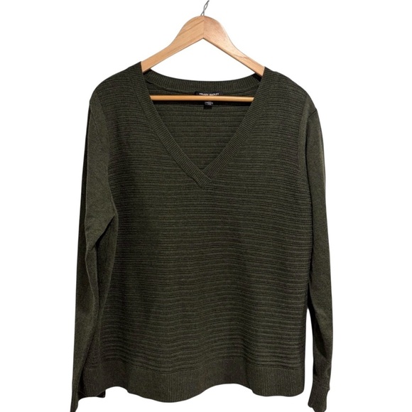 Hilary Radley Sweaters - Hilary Radley Women’s Forest Green V-Neck Long Sleeve Knit Textured Sweater